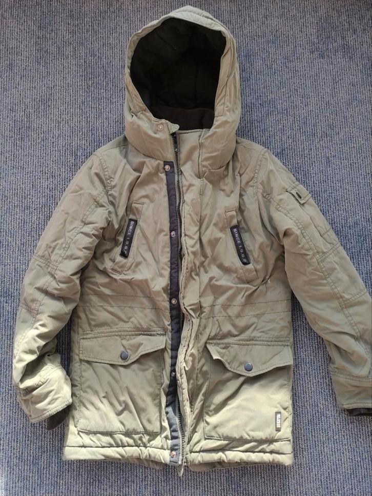 Groene winterjas - Maat 146/152, Kinderen en Baby's, Kinderkleding | Maat 152, Zo goed als nieuw, Jongen, Jas, Ophalen of Verzenden