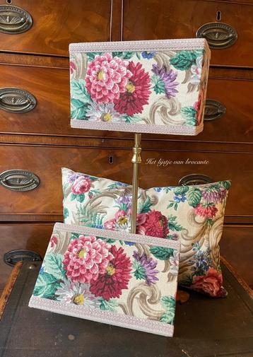 Engelse SET lampenkappen Arthur Sanderson flowers beschikbaar voor biedingen