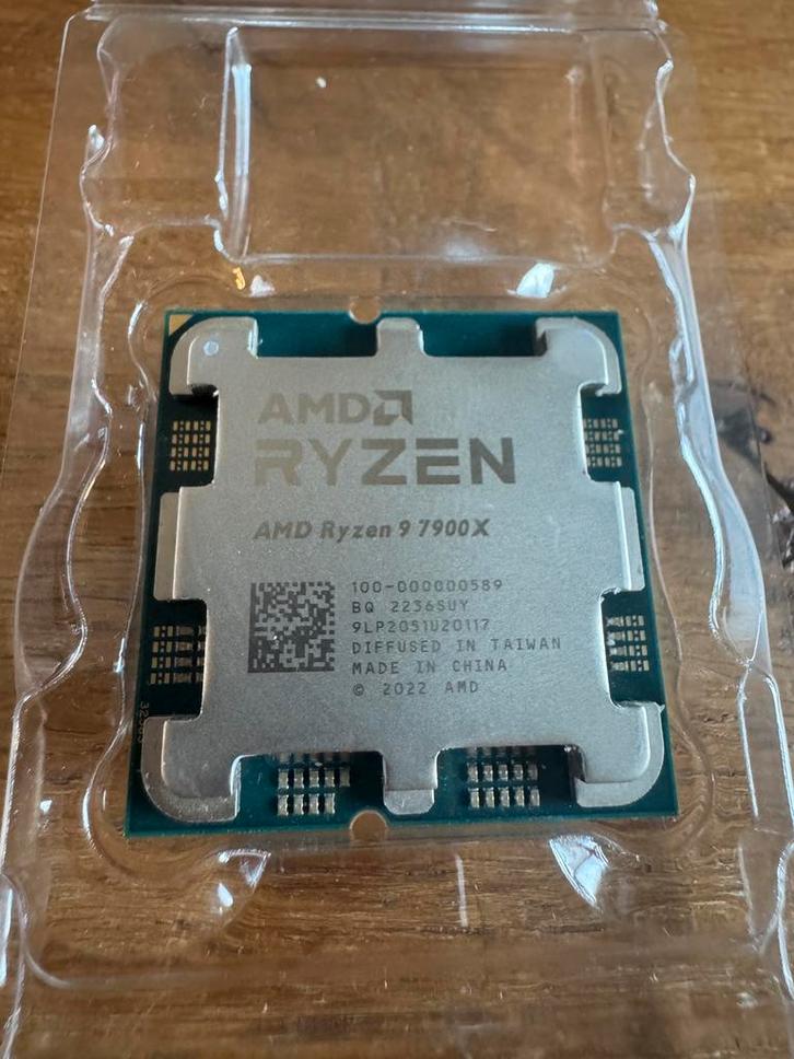 AMD Ryzen 9 7900X Nieuw staat, Computers en Software, Processors, Zo goed als nieuw, 3 tot 4 Ghz, Ophalen of Verzenden