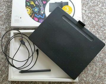 Wacom Intuos M tekentablet beschikbaar voor biedingen
