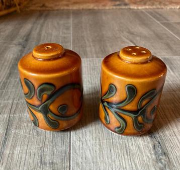 Vintage keramiek retro peper en zoutstel Katela aardewerk beschikbaar voor biedingen