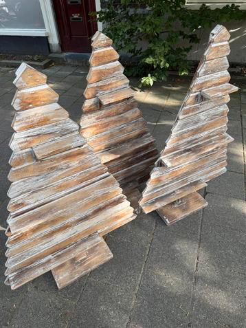 Prachtige houten kerstbomen in rustieke stijl in nieuwstaat! beschikbaar voor biedingen