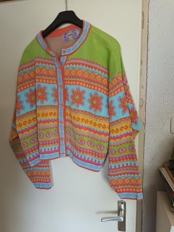 Didi vest. Bloemen. Special knitwear gebreid. oranje MT 42  beschikbaar voor biedingen