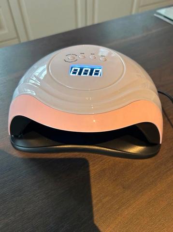 Nagellamp beschikbaar voor biedingen
