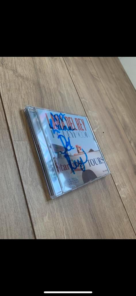 Lana Del Rey SIGNED Honeymoon CD, Cd's en Dvd's, Cd's | Dance en House, Gebruikt, Verzenden