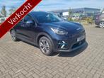 Kia e-Niro ExecutiveLine 64 kWh (bj 2022, automaat), Gebruikt, Zwart, 1712 kg, Met garantie (alle)