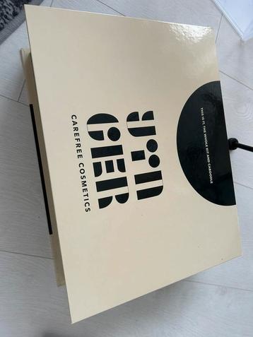 Yinger gellak set. Incl 18 nagellakken etc  beschikbaar voor biedingen