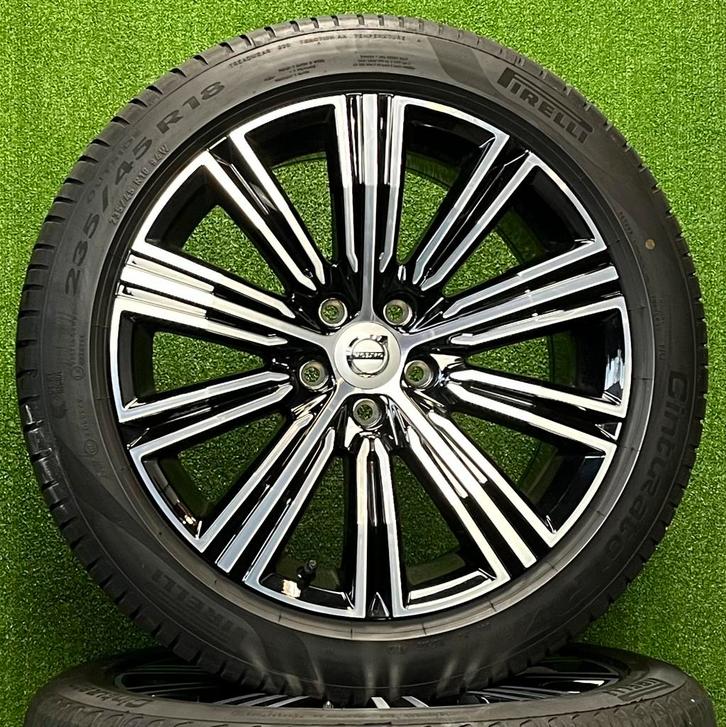 Originele 18 inch Volvo Inscription velgen banden V60 S60, Auto-onderdelen, Banden en Velgen, Banden en Velgen, Zomerbanden, 18 inch