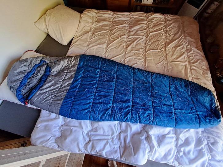 Slaapzak 4 seizoenen TheNorthFace ALEUTIAN (-7C), Caravans en Kamperen, Slaapzakken, Gebruikt, Ophalen of Verzenden