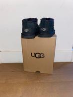 Ugg zip maat 23.5 met doos, Ophalen of Verzenden, Zo goed als nieuw, Jongen of Meisje, Laarzen