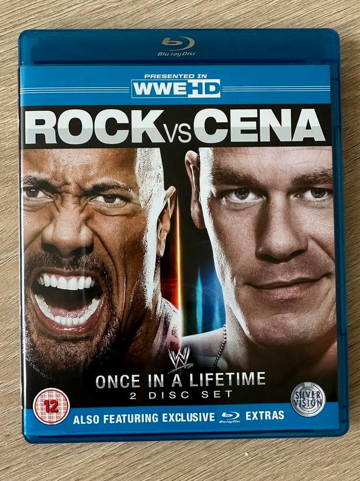 WWE The Rock vs John Cena Blu-Ray (2 disc), Cd's en Dvd's, Blu-ray, Zo goed als nieuw, Ophalen of Verzenden