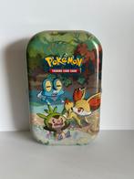 Pokémon Trading Card game tin Froakie, Fennekin & Chespin, Ophalen of Verzenden, Zo goed als nieuw