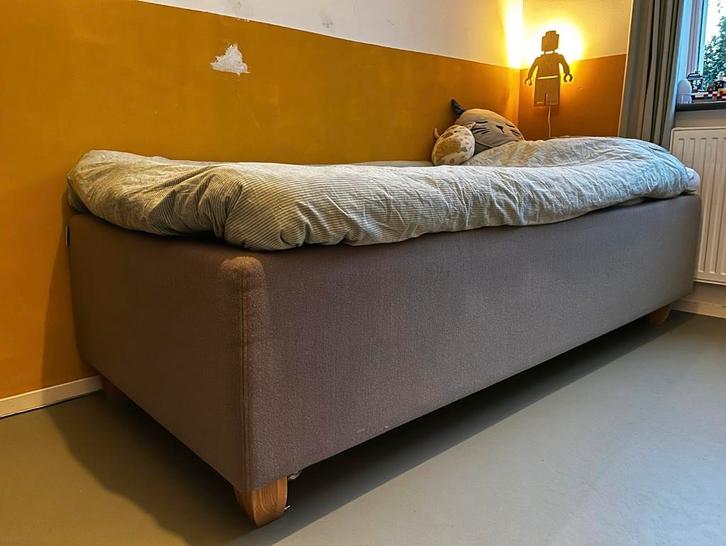 Swiss Sense 1-persoonsbed 90x200, Huis en Inrichting, Slaapkamer | Bedden, Zo goed als nieuw, Eenpersoons, 90 cm, 200 cm, Stof