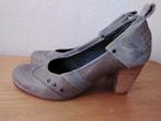Mooie stoere grijze leren pump van Rehab 37 NP € 120,00, Pumps, Rehab, Ophalen of Verzenden, Zo goed als nieuw