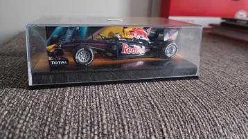 Minichamps Sebastian Vettel Singha showcar 2010 limited 1:43