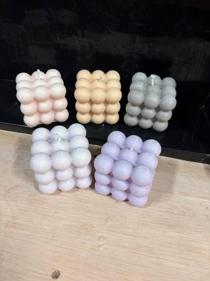 Handgemaakte bubbel kaarsen, Huis en Inrichting, Woonaccessoires | Kandelaars en Kaarsen, Nieuw, Kaars, Minder dan 25 cm, Overige materialen