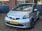 Toyota Aygo 1.0-12V Sport Automaat |Lage Km Nap |Airco |107, Auto's, Toyota, Gebruikt, Elektrische ramen, 4 stoelen, 68 pk