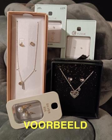 Mystery box voor vrouwen met sieraden en haar accessoires beschikbaar voor biedingen