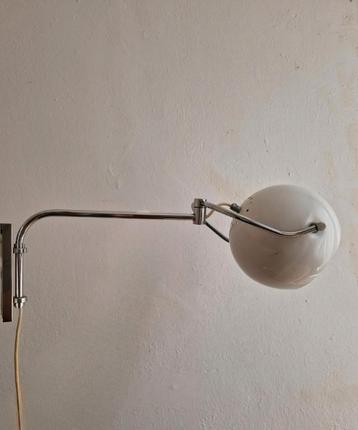 Vintage Gepo wandlamp wit met chroom bol spage age design beschikbaar voor biedingen