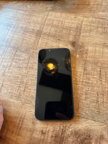 iPhone 13 - Gebarsten Achterkant beschikbaar voor biedingen