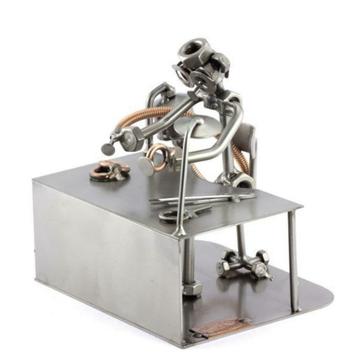 Edelsmid - steelman, goudsmid, sieraden, goud, beeldje, kado beschikbaar voor biedingen