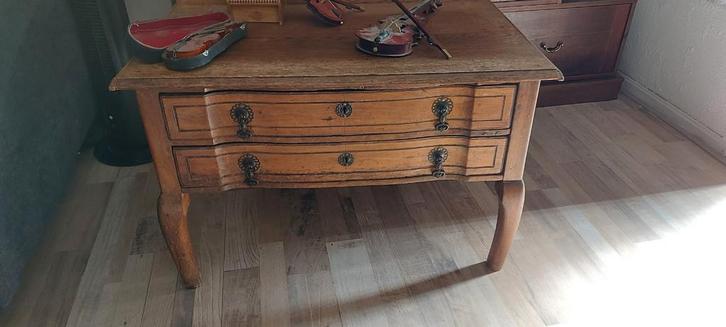 Antiek Ladekastje .antiek kastje..tafelkastje., Antiek en Kunst, Antiek | Meubels | Tafels, Ophalen of Verzenden