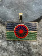 Prachtige 14k gouden Roma & Sinti vlag hanger, Ophalen of Verzenden, Nieuw, Goud, Overige voorstellingen