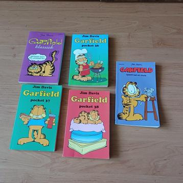 5 Garfield pockets beschikbaar voor biedingen