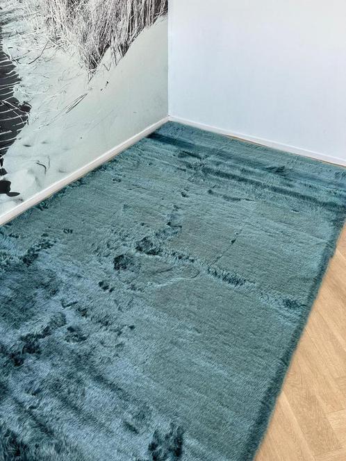 Brinker Pluche 180/180 superzacht !! Vloerkleed, Huis en Inrichting, Stoffering | Tapijten en Kleden, Nieuw, 150 tot 200 cm, 200 cm of meer