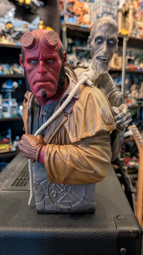 Hellboy w/ Corpse Sideshow collectable, Verzamelen, Film en Tv, Zo goed als nieuw, Film, Beeldje, Replica of Model, Ophalen of Verzenden