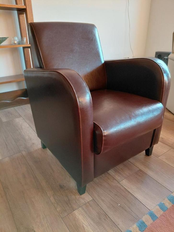 2x Bruine leren stoel, Huis en Inrichting, Fauteuils, Zo goed als nieuw, Leer, 50 tot 75 cm, Minder dan 75 cm, Ophalen