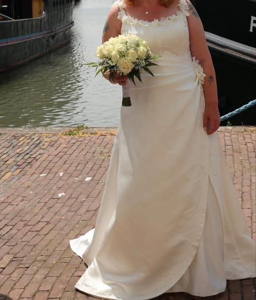 Prachtige romantische bruidsjurk maat 52/54, Kleding | Dames, Trouwkleding en Trouwaccessoires, Zo goed als nieuw, Trouwjurk, Overige kleuren