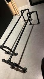 Zwarte stalen (kleding?) rekken, Kleding | Dames, Kledingrekken, Ophalen