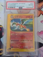 Charizard 2001 Expedition 1st Ed PSA 8, Hobby en Vrije tijd, Ophalen of Verzenden, Zo goed als nieuw, Losse kaart, Foil