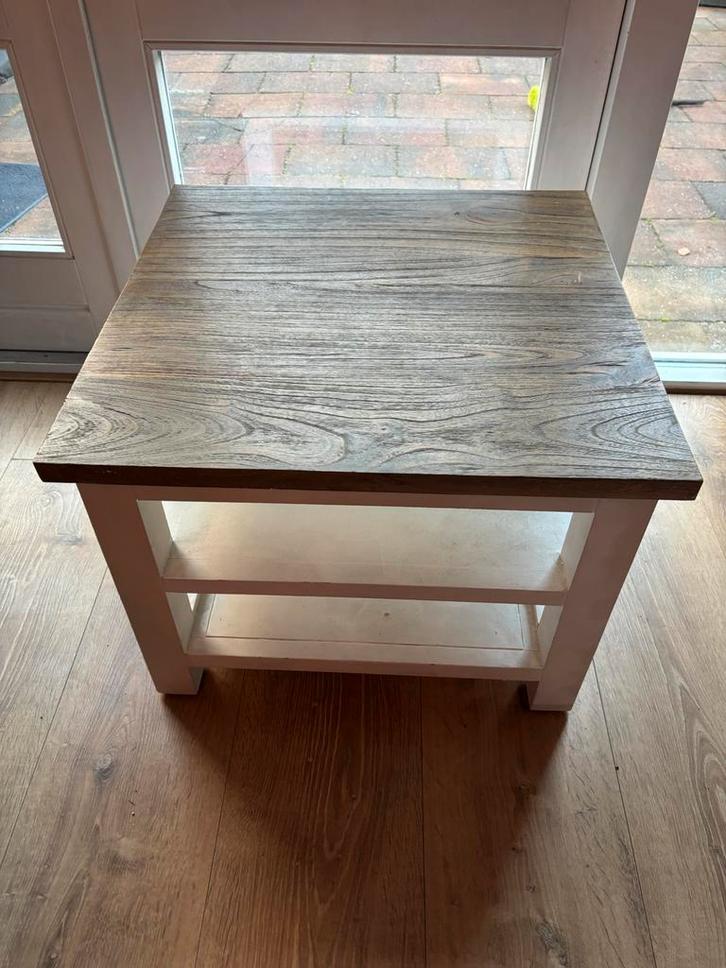 Salontafel wit/walnoot, massief hout 60x60, Huis en Inrichting, Tafels | Bijzettafels, Gebruikt, Vierkant, 45 tot 60 cm, 55 tot 75 cm