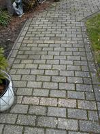 55 m2 gratis grijze betonklinkers, Ophalen, Gebruikt, Klinkers, 10 m² of meer