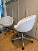 2 Witte kuipstoelen fauteuils, bureaustoelen draaibaar samen, Ophalen, Kunststof, Gebruikt, 75 tot 100 cm