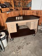 Vintage Ahrend bureau, Huis en Inrichting, Ophalen, Gebruikt