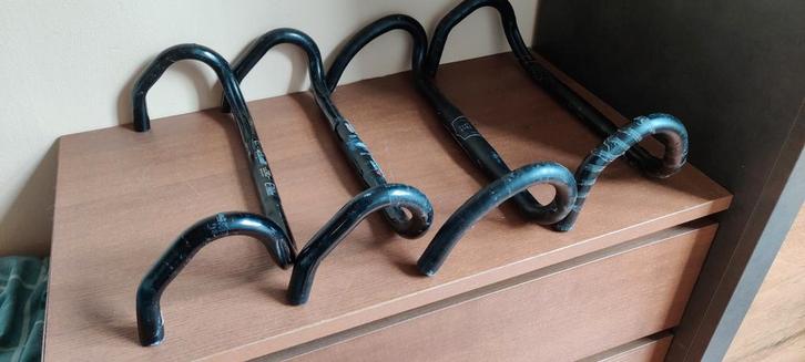 Verschillende dropbar sturen 31.8 of 25.4 en 26.0zie fotos, Fietsen en Brommers, Fietsaccessoires | Fietscomputers, Ophalen of Verzenden