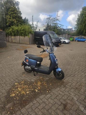 Yadea E8S Elektrische scooter 45km/h Elektrisch Blauw 2023 beschikbaar voor biedingen