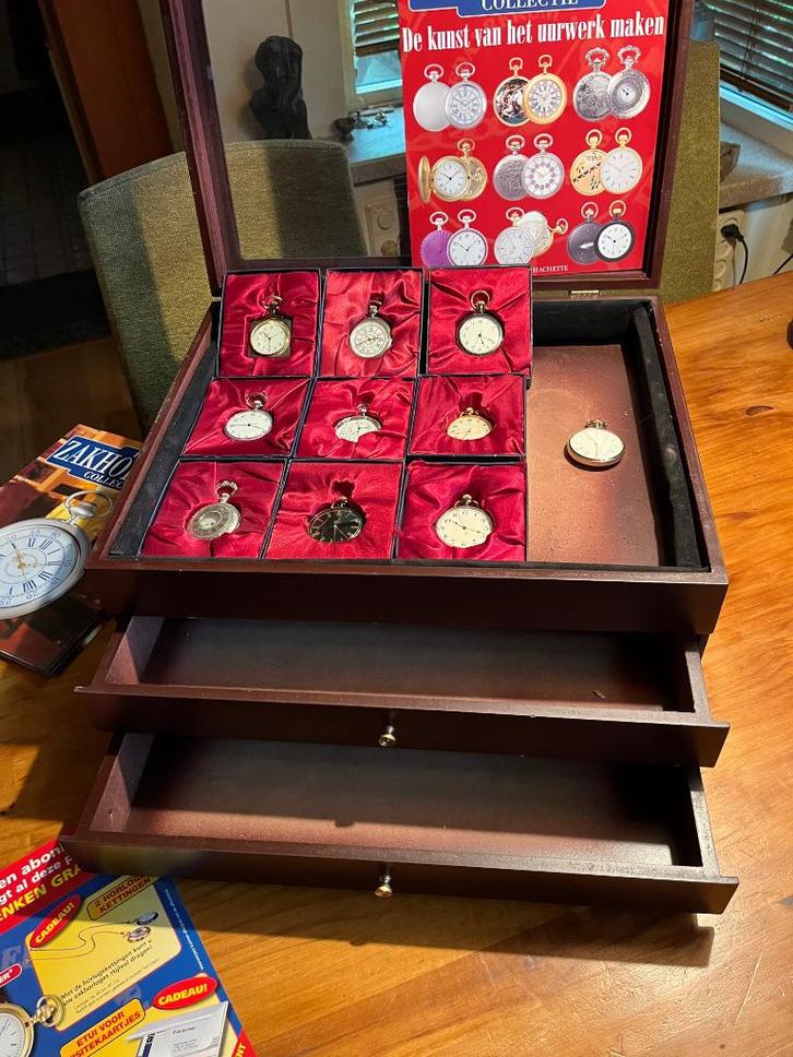 10 zakhorloges Hachette (nieuwstaat, Verzamelen, Overige Verzamelen, Zo goed als nieuw, Ophalen of Verzenden