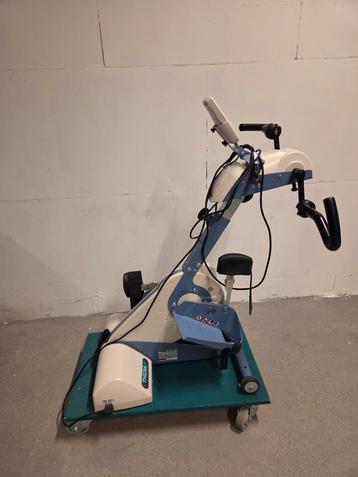 Thera Tigo arm- en beentrainer  beschikbaar voor biedingen
