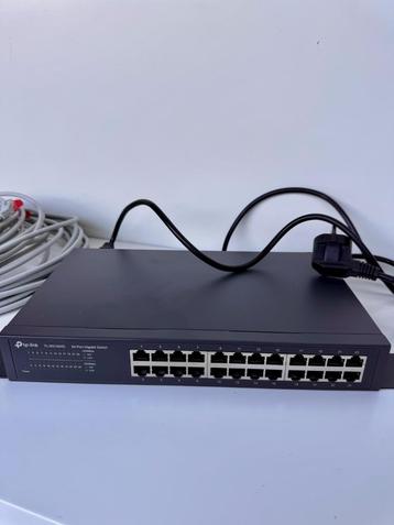 TP-Link TL-SG1024D Gigabit Switch + kabels beschikbaar voor biedingen