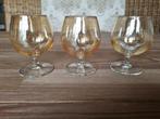 3 Mooie Vintage Cognac Glazen op voet Geel Made in France, Antiek en Kunst, Antiek | Servies los, Verzenden