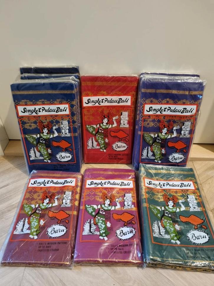 Sonket pulau bali sarong., Kleding | Dames, Rokken, Nieuw, Maat 46/48 (XL) of groter, Rood, Onder de knie, Ophalen