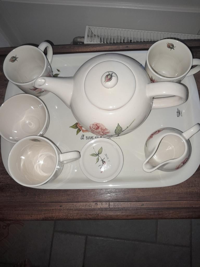 Serviesje Rose is a rose, Ophalen of Verzenden