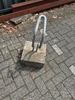 3 fietsenrekken met betonnen poer, Ophalen, Gebruikt