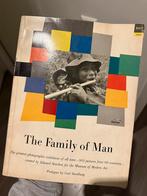 The Family of Man - Museum of Modern Art, New York 1955, Gelezen, Edward Steichen, Ophalen of Verzenden, Fotografie algemeen