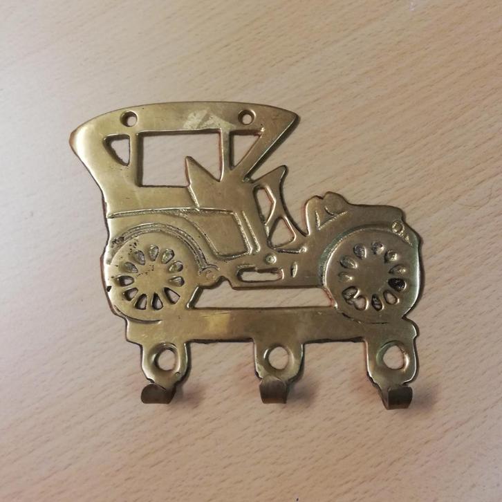 Messing sleutelrekje oude auto, Huis en Inrichting, Woonaccessoires | Kapstokken, Gebruikt, Wandhaken, Minder dan 100 cm, Overige materialen