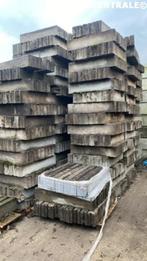 830 stuks gebruikte betonbanden 10x20x100cm opsluitbanden, Bij dit gebruikte product niet meer te achterhalen., Gebruikt, Verzenden